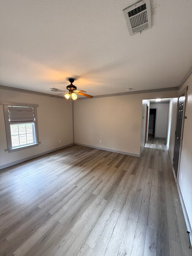 Foto del edificio - 11188 E Nickens Rd