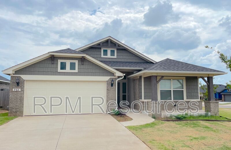 Foto principal - 702 Midland Valley St