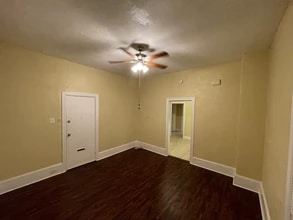 Building Photo - 430 Folcroft Ave