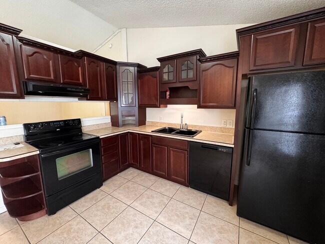 Foto del edificio - 1077 Shady Hollow Dr