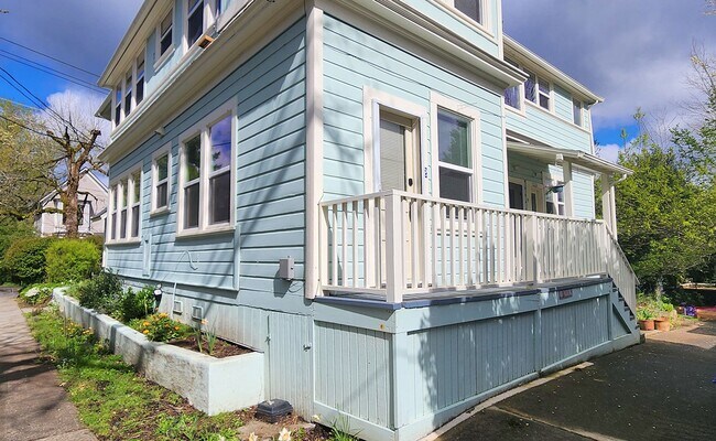 Foto del edificio - 2234-2238 SW Vista Ave