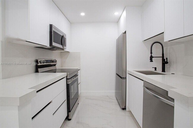 Foto del edificio - 13250 SW 7th Ct