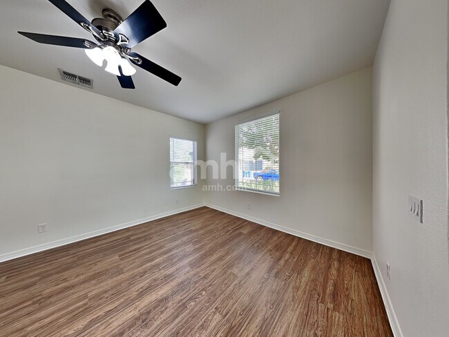 Building Photo - 115 W Camino Rancho Vecino