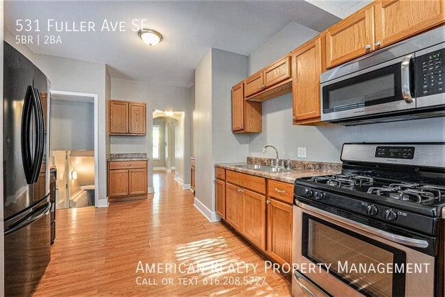 Foto del edificio - 531 Fuller Ave SE