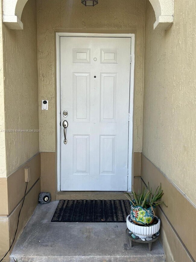 Foto del edificio - 8301 NW 107th Ct