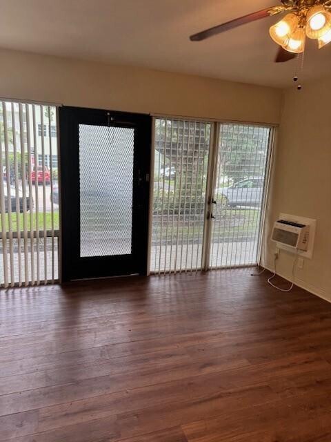 Foto del edificio - 1911 NE 8th Ct