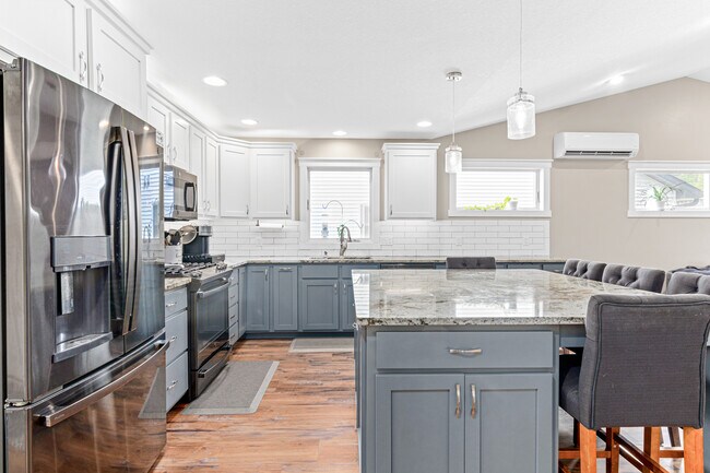 Foto del edificio - 898 Brentwood Cir