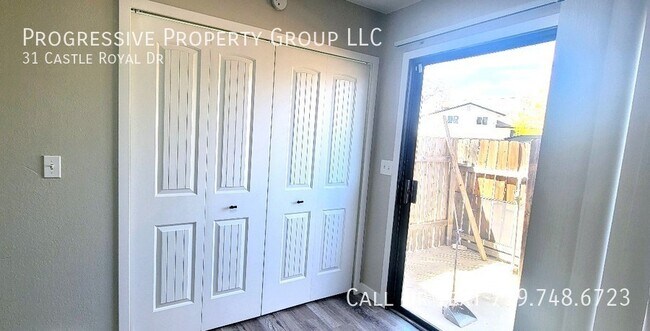 Building Photo - Beautifully Remodeled 2-Bed, 1-Bath Townho...