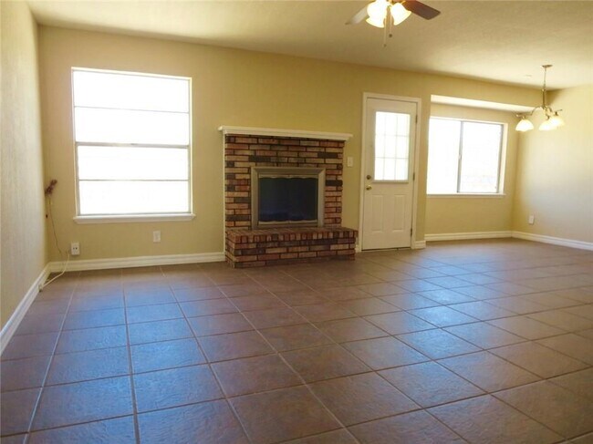 Building Photo - 10807 Elkhart Dr