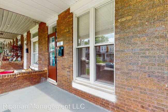 Building Photo - 3 br, 2 bath House - 131 Collins Ave