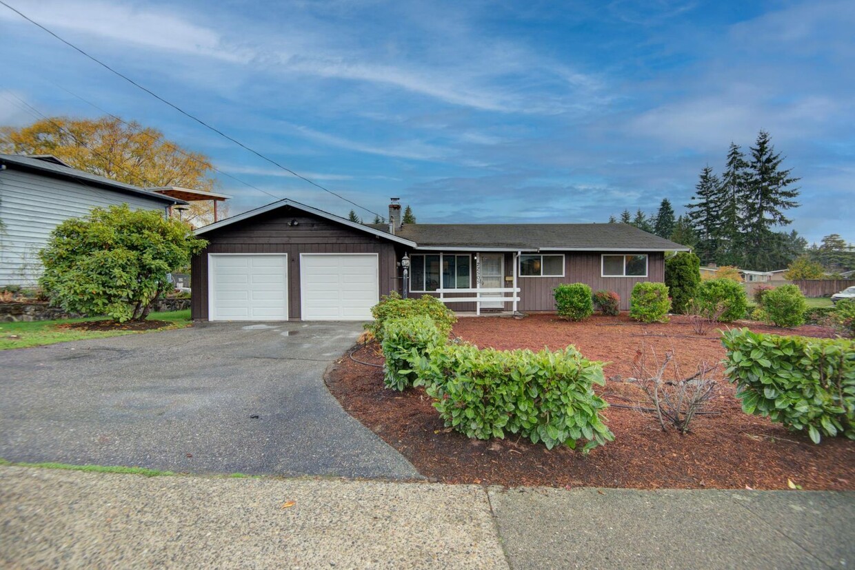 Foto principal - Mountlake Terrace Spacious One Story On La...