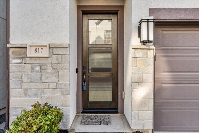 Foto del edificio - 817 Kamano Ave