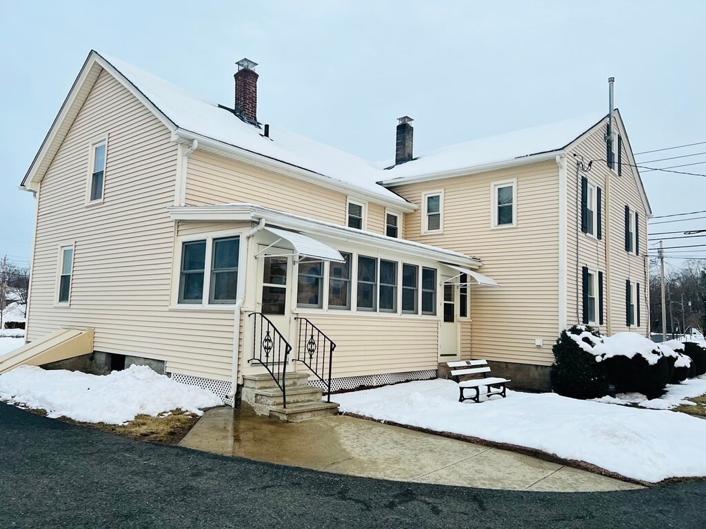 Primary Photo - 87 Noble St