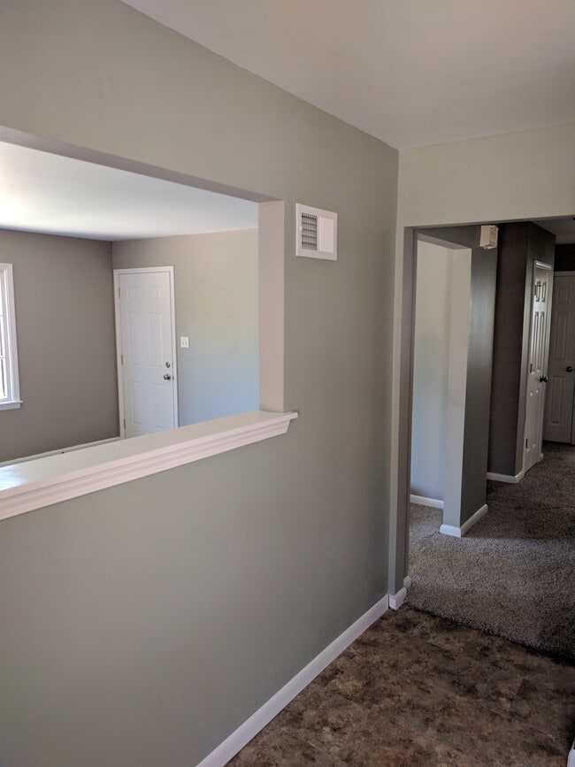 Foto del edificio - 6423 Powell Pl