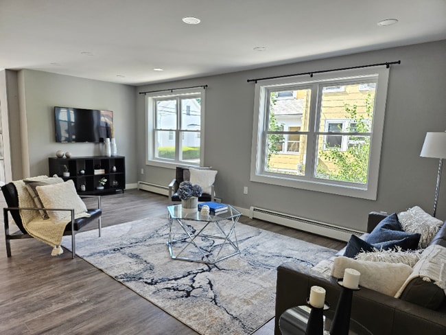 Photo - 11 Waverly Pl Townhome
