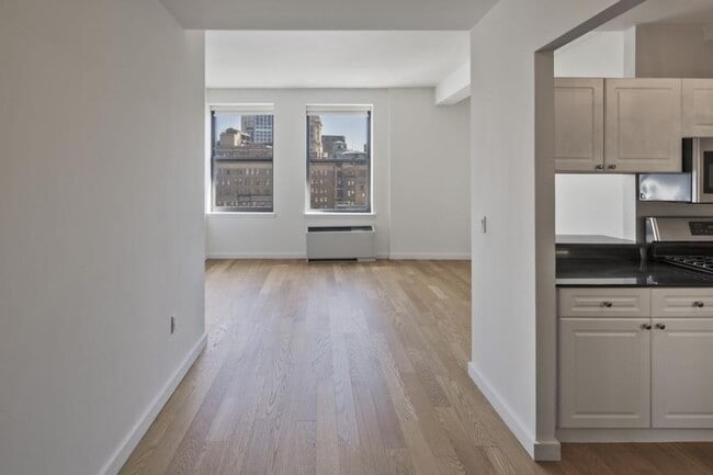 Building Photo - 1 bedroom in NEW YORK NY 10004