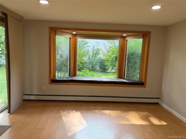 Foto del edificio - 110 Clinton Ave