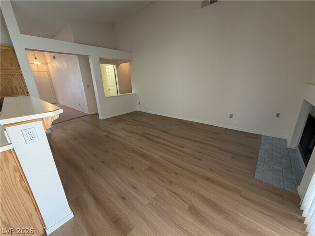 Foto del edificio - 1328 Maplegrove Cir