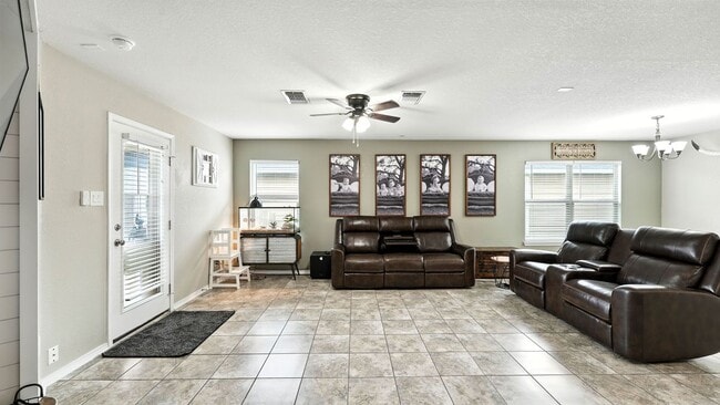 Building Photo - 208 Gatewood Clf
