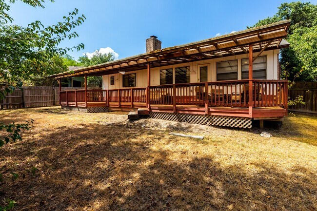 Building Photo - Charming Cottage in North Park Estate - Prime Location!