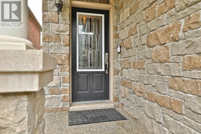 Building Photo - 2473 Thornfield Common
