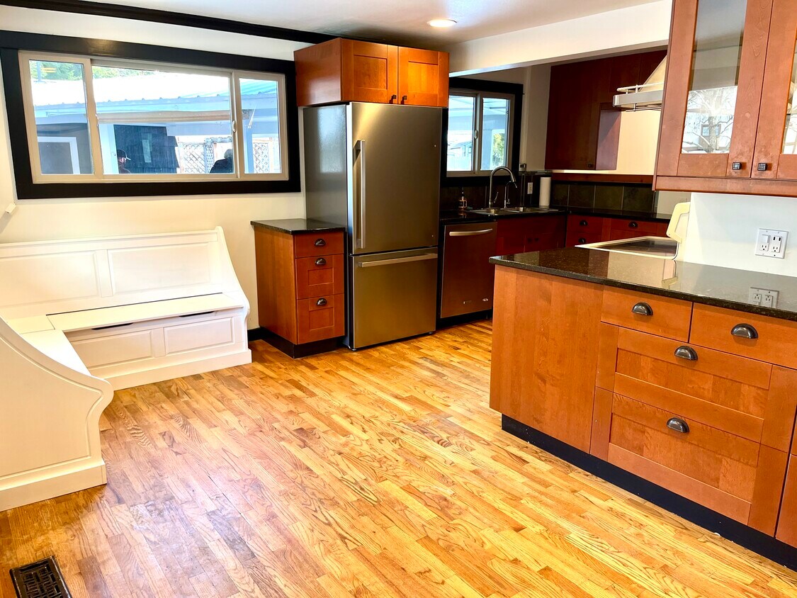 Foto principal - 102 Joseph St