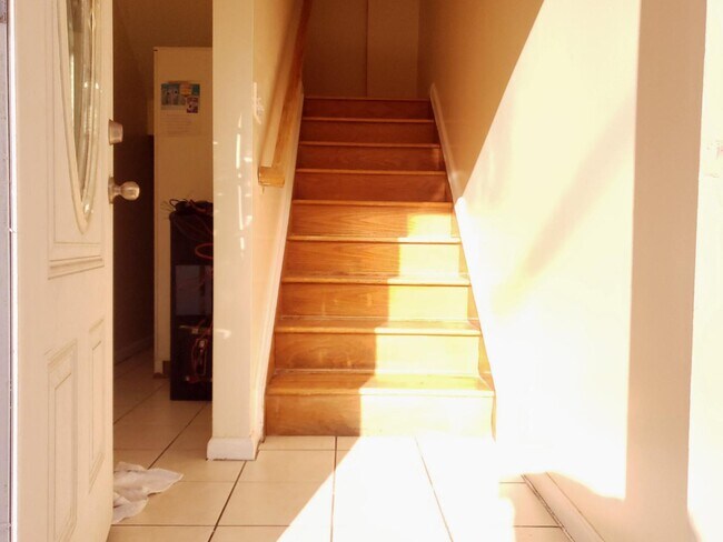 Foto del edificio - 268 Hutton St