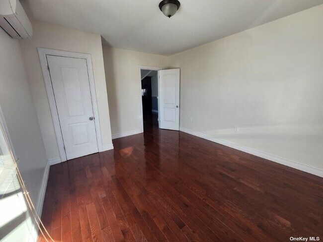 Building Photo - 218-12 118th Ave