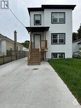 Building Photo - 263 Sanders St
