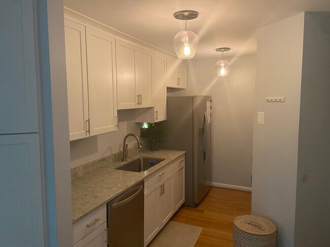 Building Photo - 1286 Clifden Grn