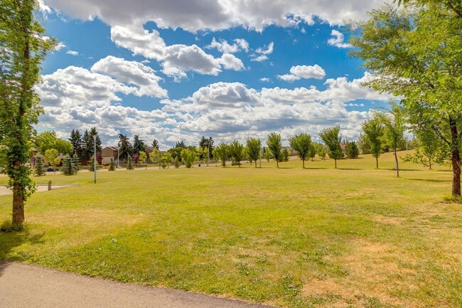 Building Photo - Cavell Ridge Townhomes