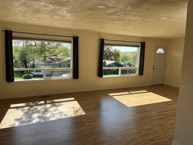 Foto del edificio - 808 SW 30th St