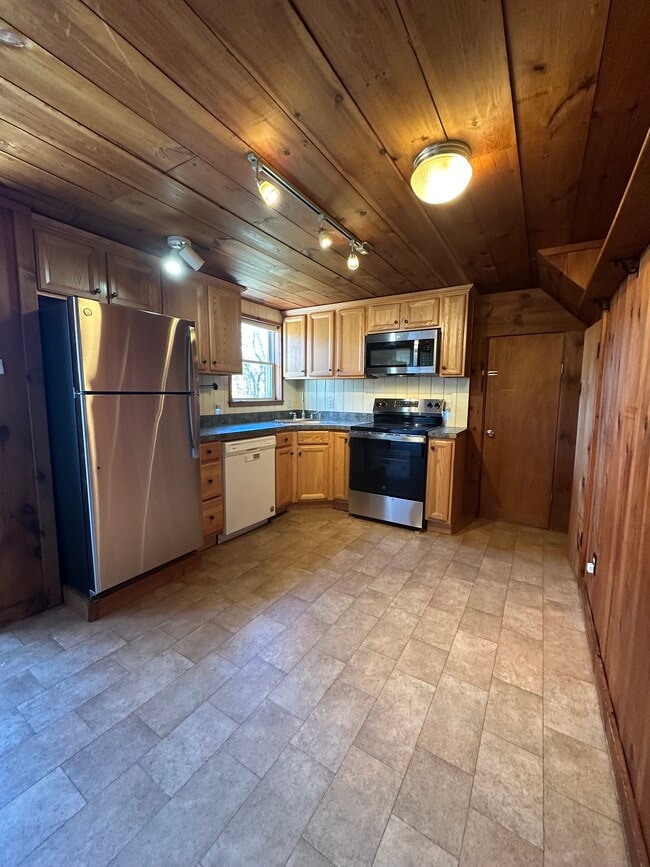 Building Photo - 7 Bell Ave