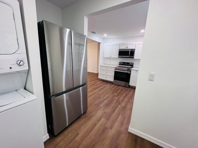 Foto del edificio - 329 NE 2nd St