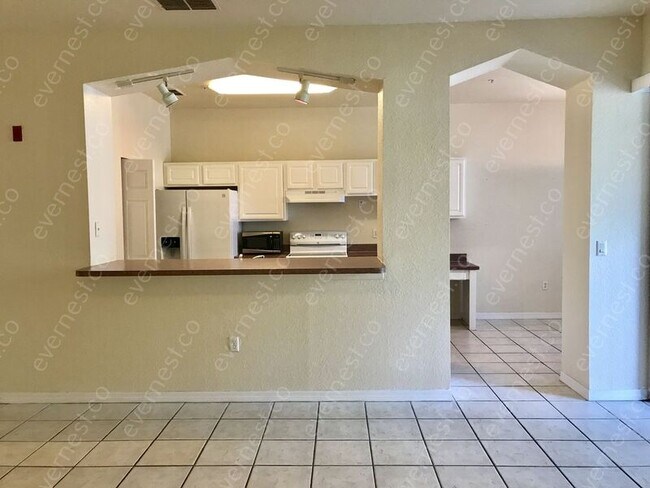 Foto del edificio - 5060 Sunridge Palms Dr