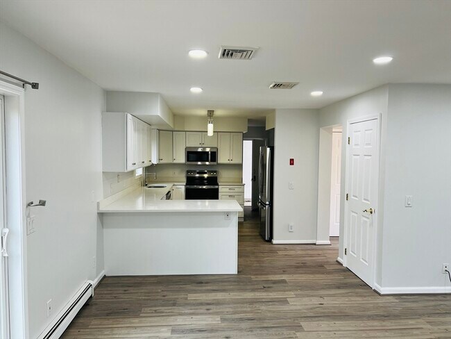 Foto del edificio - 8 Dunning Ave