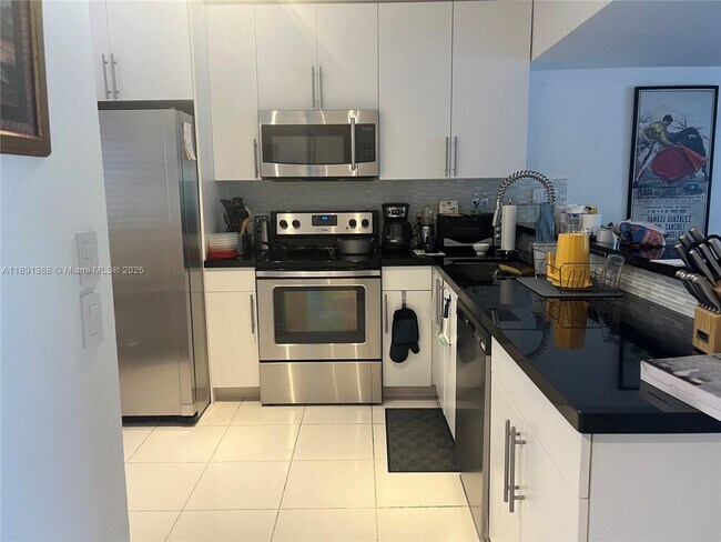 Foto del edificio - 3745 NE 171 St