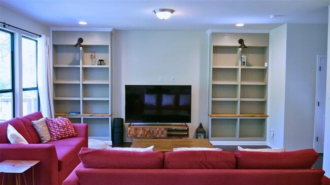 Foto del edificio - 1050 Kenney Fort Crossing