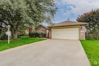 Building Photo - 22915 Sebastian Dr