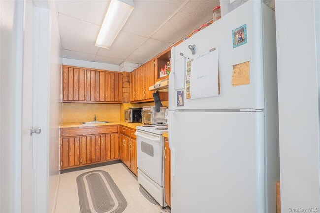 Building Photo - 498 NY-52