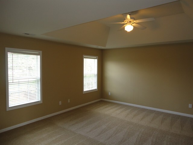 Building Photo - 12 Woodsmoke Court