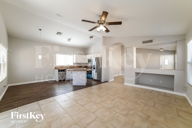 Building Photo - 4367 E Campo Bello Dr