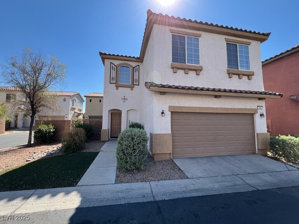 Foto principal - 733 Easter Lily Pl