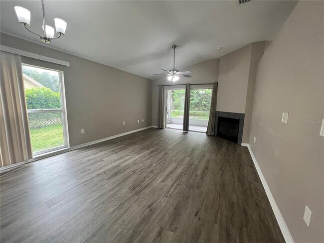 Building Photo - 28427 Sunvale Pl