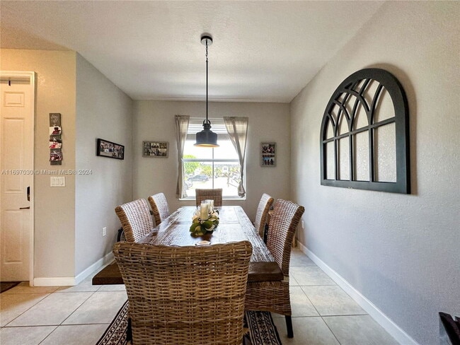 Foto del edificio - 2819 SE 1st Dr