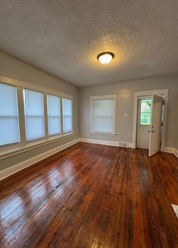 Foto principal - 1053 Huey St