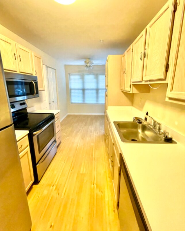 Foto del edificio - 312 Blue Water Ct