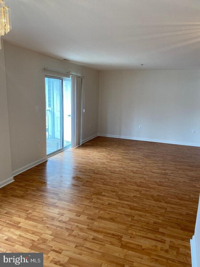 Building Photo - 525 McManus Way