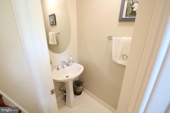 Foto del edificio - 13728 Valley Oak Cir