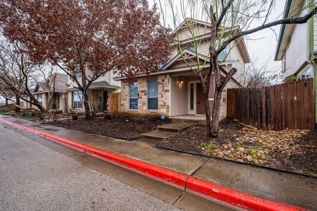 Foto del edificio - Tasteful 3 Bedroom, 2 Bath Home Near Tesla
